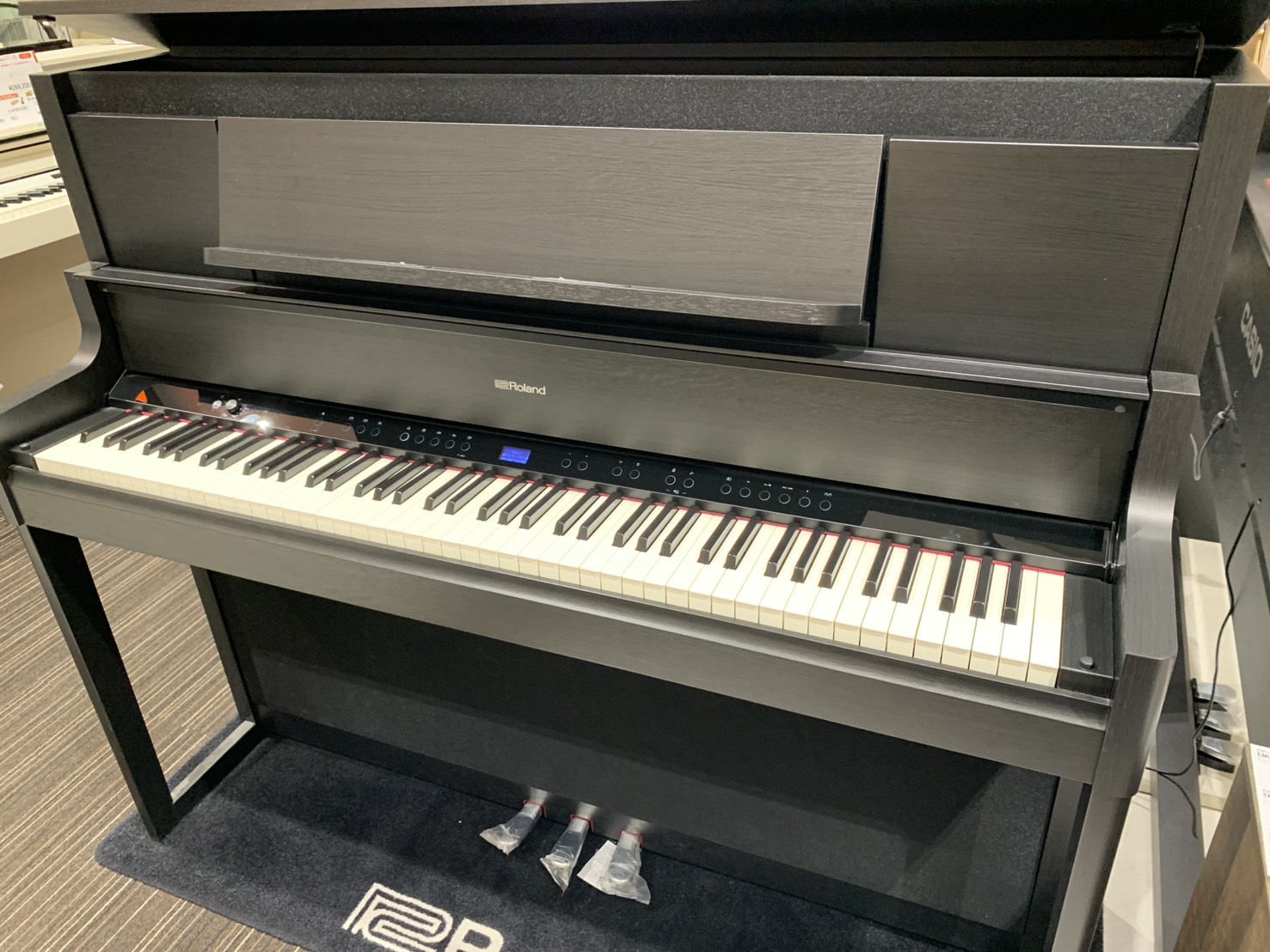 展示カラー：KR(木目調黒)LX9GP