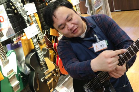 スタッフ写真 店長 猪野