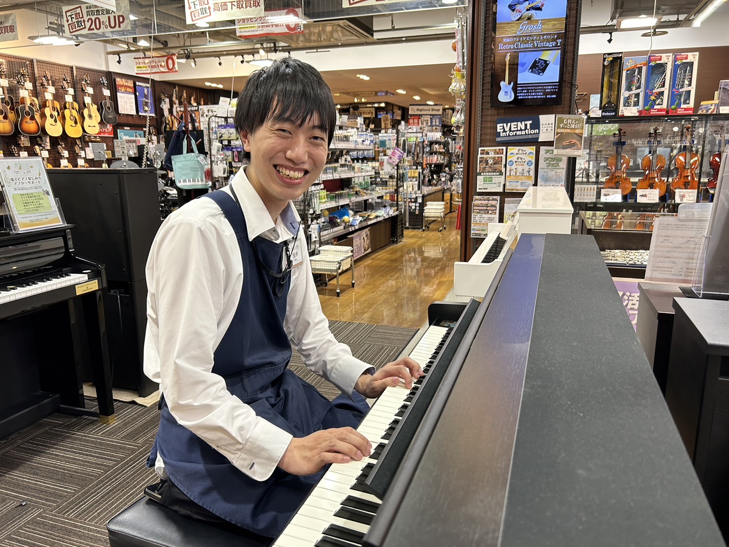 ピアノ販売スタッフ:浅井晃多(あさい こうた)