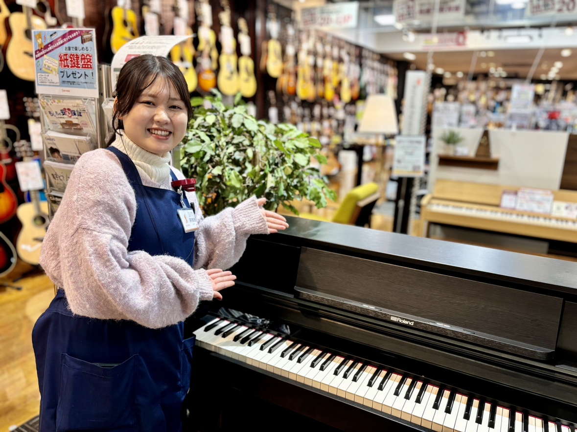ピアノ担当・ピアノアドバイザー:阿部田成未(あべた なるみ)