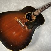 貴重な1950年代Gibson J-45入荷！