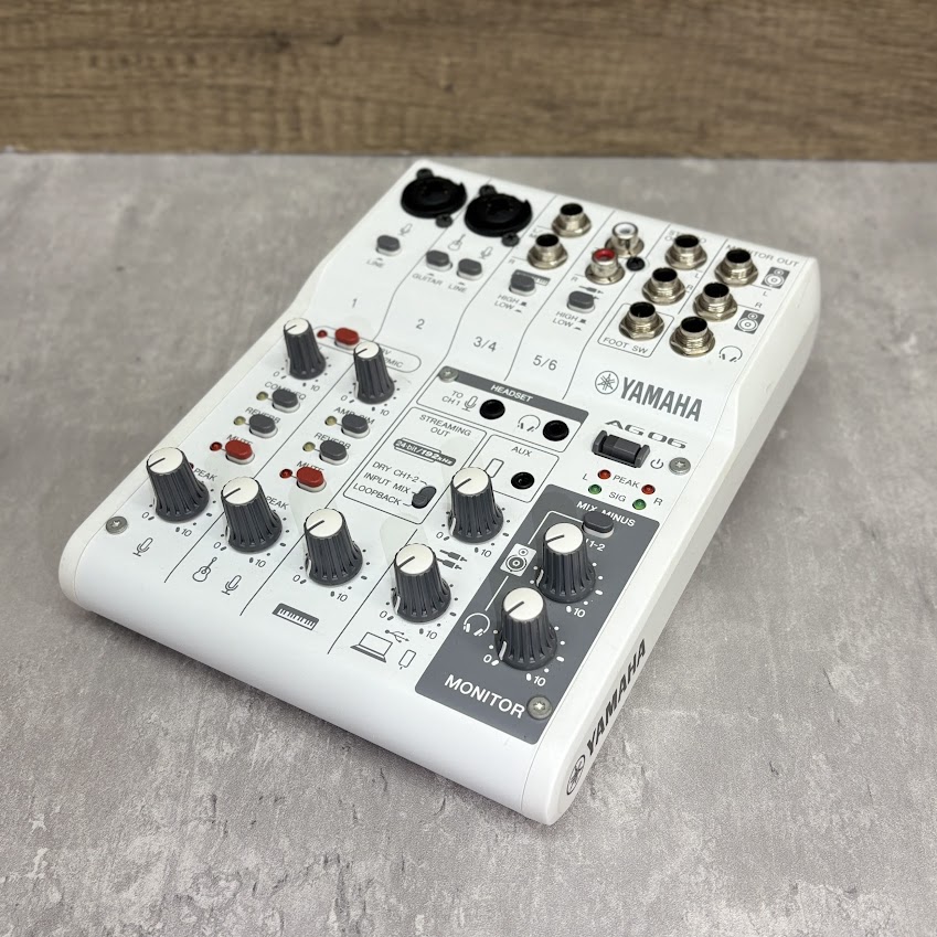 YAMAHAAG06 MK2 White