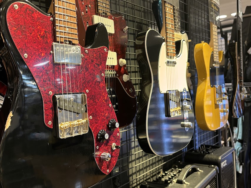島村楽器イオンモール岡崎店の エレキギター・ベース担当の浅井です！ 今回ピアノフェアに合わせ店頭に信州ギターを7/11～7/13の3日間限定で限定入荷！ 普段見られないギター・ベースをこの機会に試奏するチャンス！ CONTENTS展示商品お得なキャンペーン！ピアノ大展示会も同時開催！お問い合わせ展示 […]