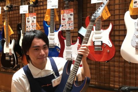 スタッフ写真 ギター弦、ベース弦 具志