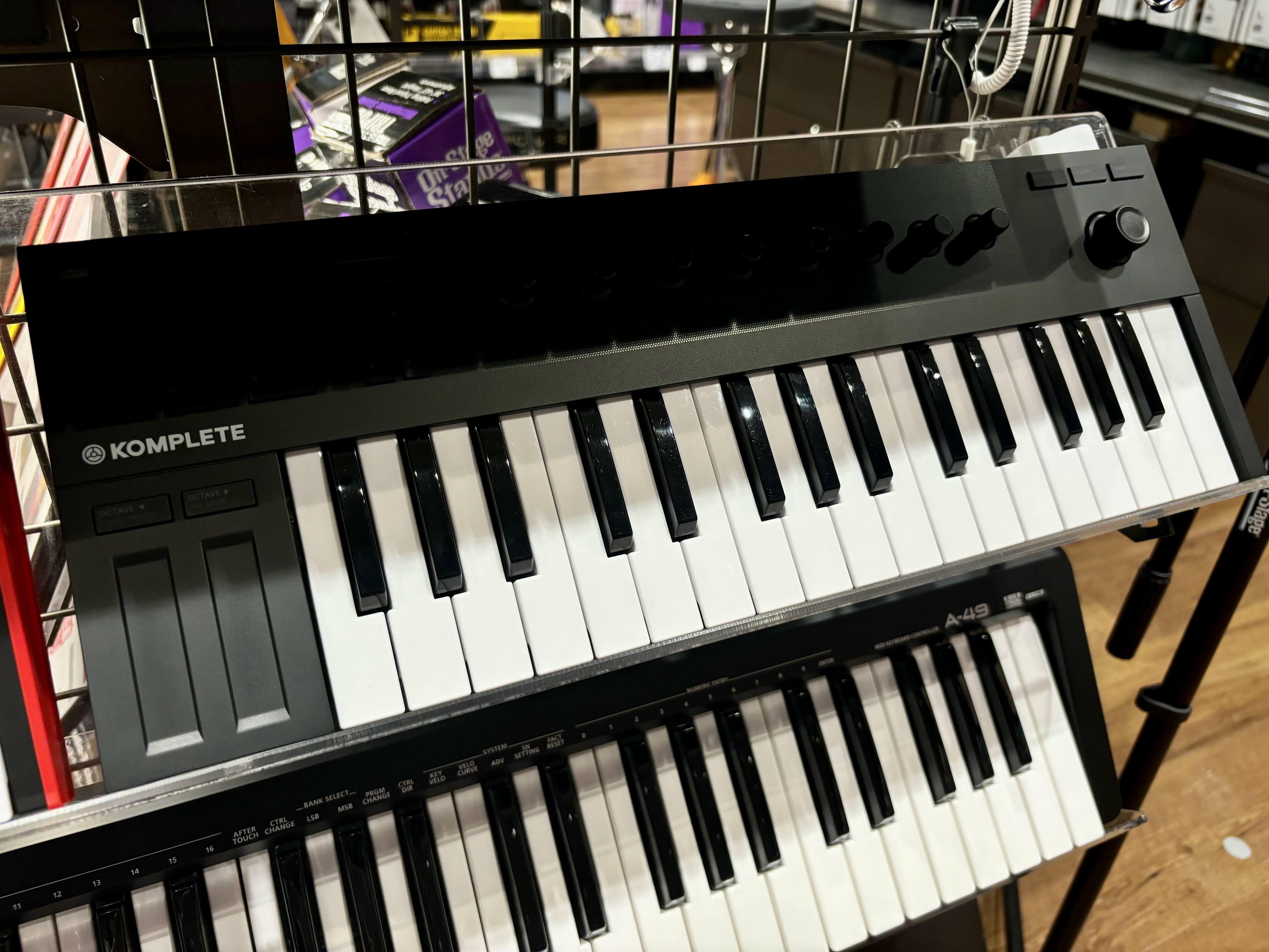 Native InstrumentsKOMPLETE KONTROL M32