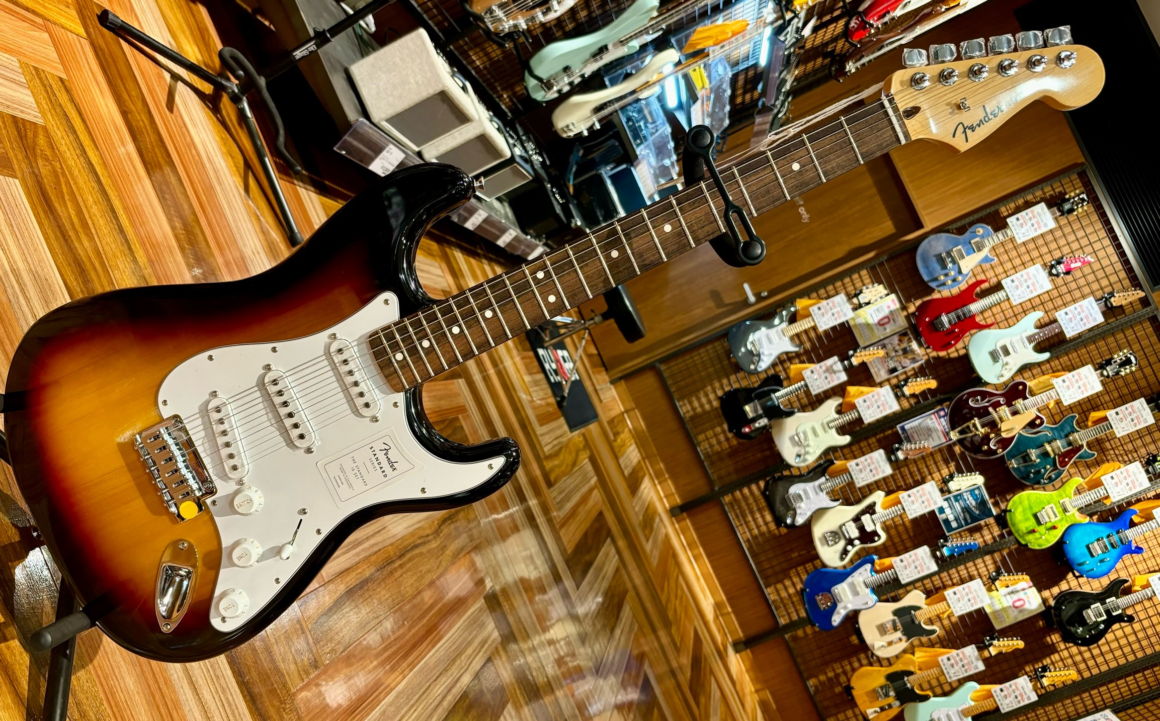 FenderSTANDARD STRATOCASTER