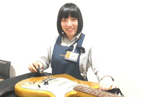 スタッフ写真 アコースティックギター、ウクレレ、ギターパーツ 近藤