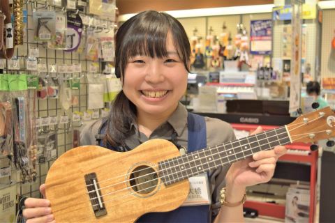 スタッフ写真 ウクレレ/キーボード 大橋
