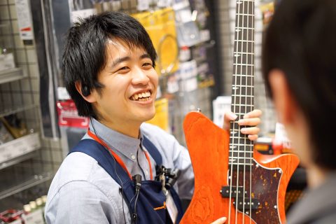 スタッフ写真 エフェクター 齋藤