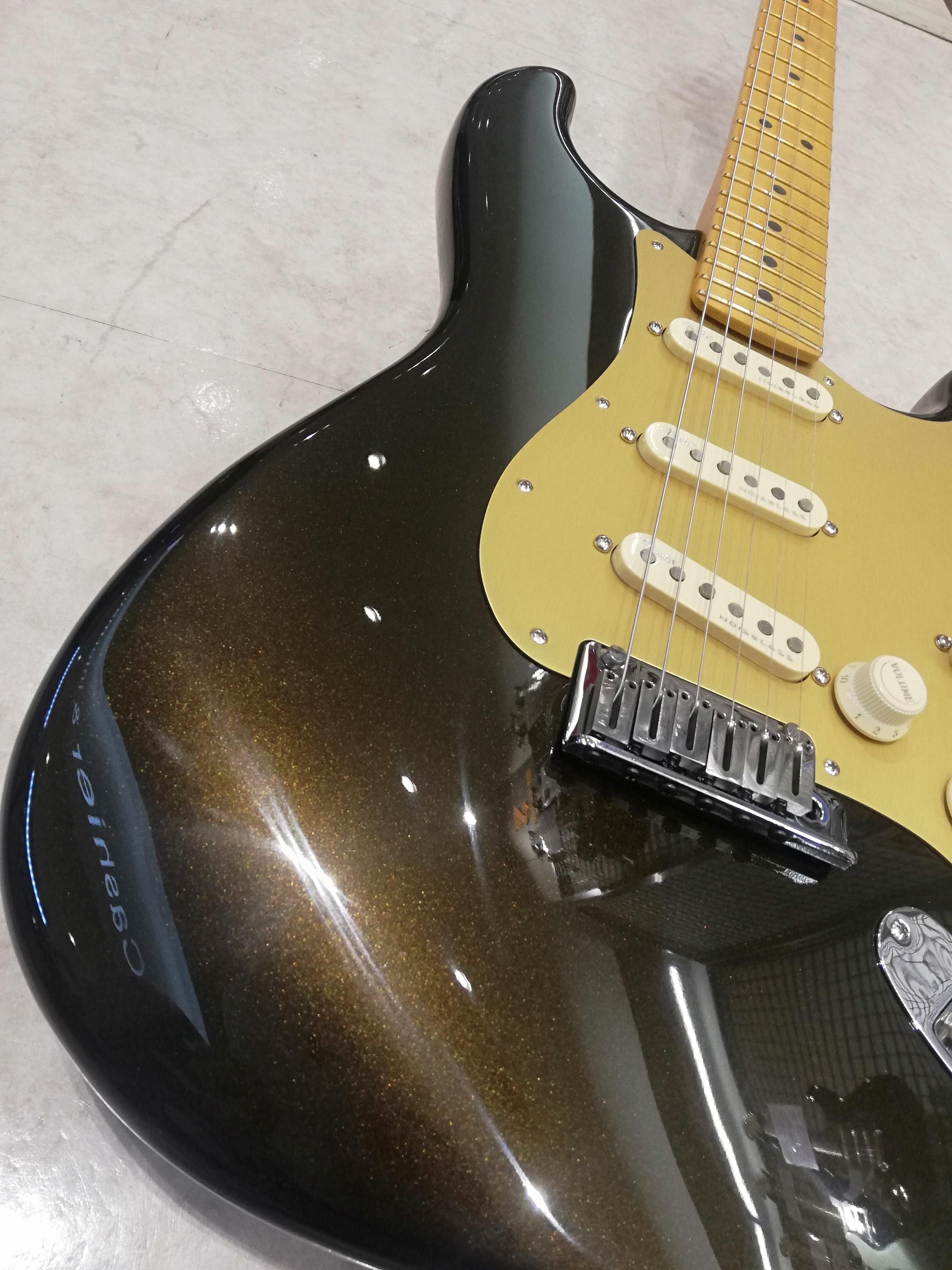 エレキギターFender　American Ultra Stratocaster
