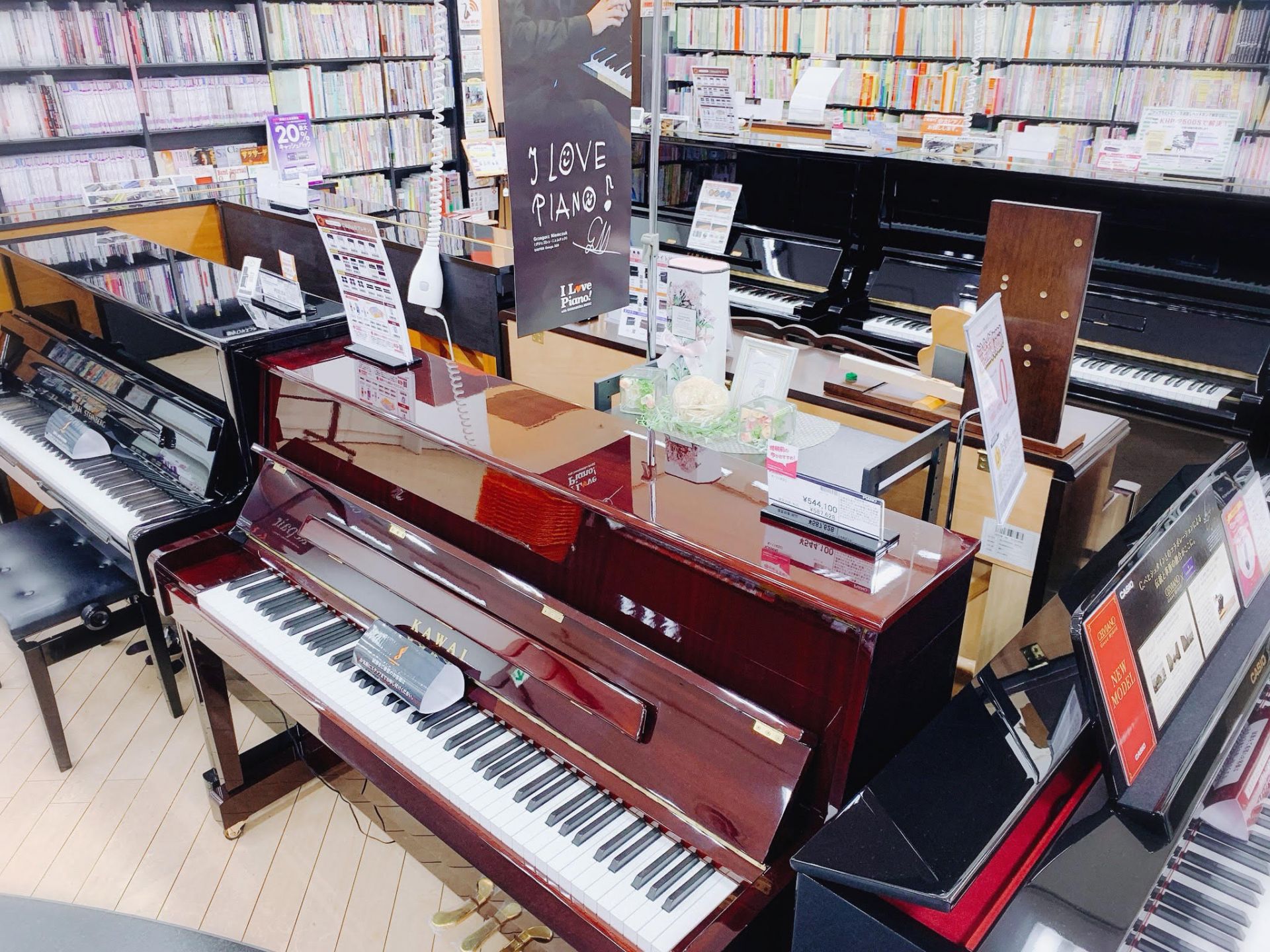 【アップライトピアノ】新品・中古アップライトピアノのことならイオンモール太田店にお任せください！