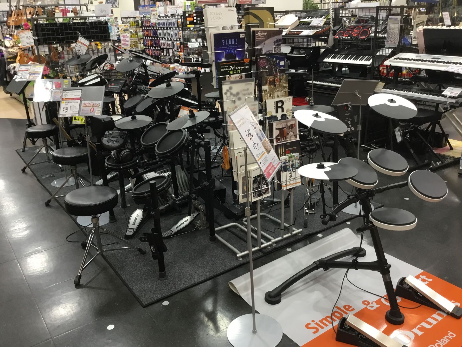 *電子ドラム選びは島村楽器イオンモール太田店にお任せ下さい！ こんにちは！ドラム担当の青島です！]]ドラム選びの基本「叩いて選ぶ」がなかなか難しい店舗が多い中、店頭にて存分にお試しいただけます。 群馬県内随一の展示数を誇るイオンモール太田店では、経験、専門知識を持つスタッフがお客様を心よりお待ちして […]