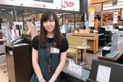 スタッフ写真 キーボード 岩瀬