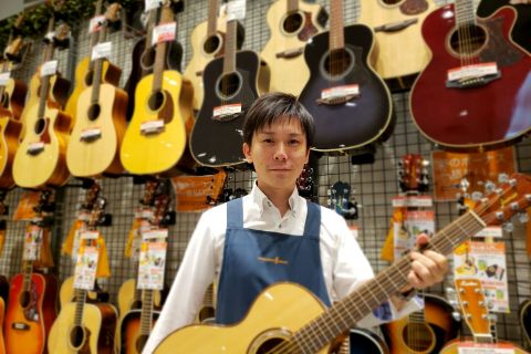 スタッフ写真 店長 石井