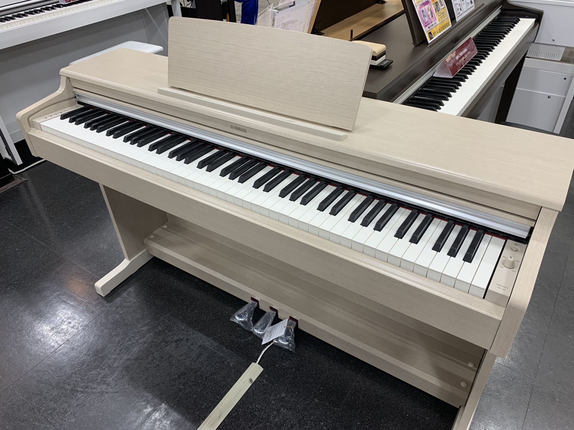 【電子ピアノ】新商品！YAMAHA YDP-164 音とタッチにこだわったエントリーモデル　展示ございます！