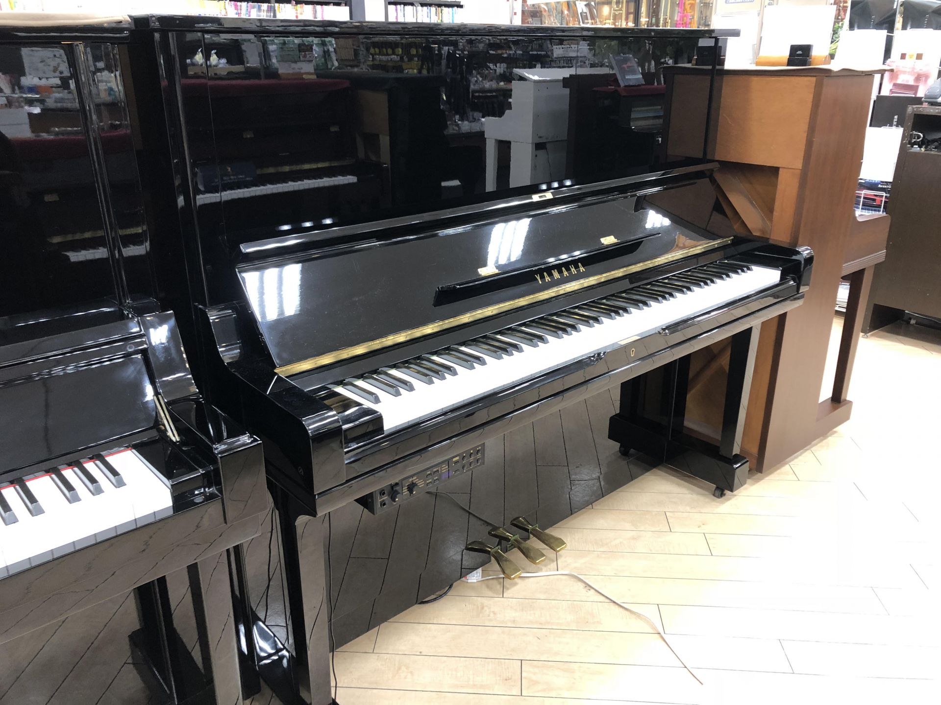 【アップライトピアノ】YAMAHA　U3M＋KHP2500S(消音ユニット付)のご紹介