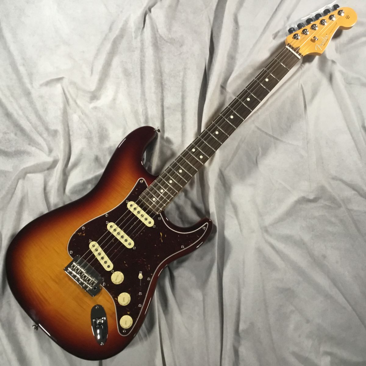 エレキギター70th Anniversary American Professional II Stratocaster Comet Burst