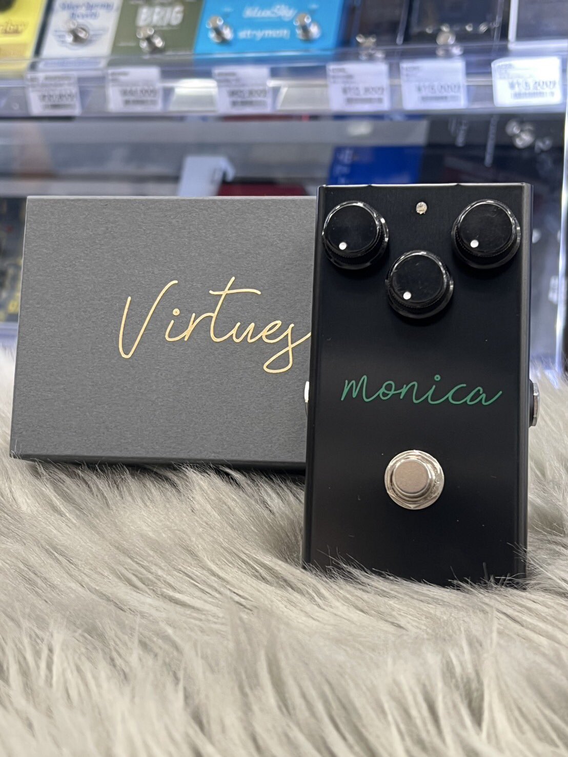 CONTENTSVirtues monica　エフェクター紹介！どんなエフェクター？スペック・主な特徴クルズから ～こんな方におすすめ！ご購入・お問い合わせについてこの記事を書いた人Virtues monica　エフェクター紹介！ こんにちは！島村楽器イオンモール太田店エフェクター担当のクルズです。 […]