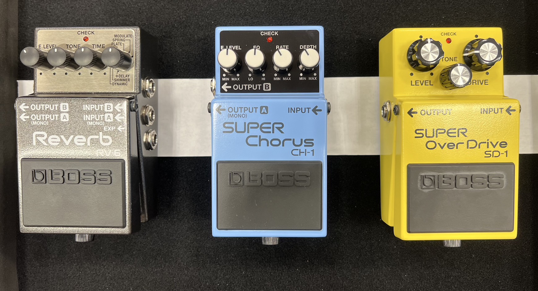 weed SweetDrive Mrs. GREEN APPLE使用エフェクター Mrs. GREEN APPLEのギタリスト、若井滉斗の音色を作り出す