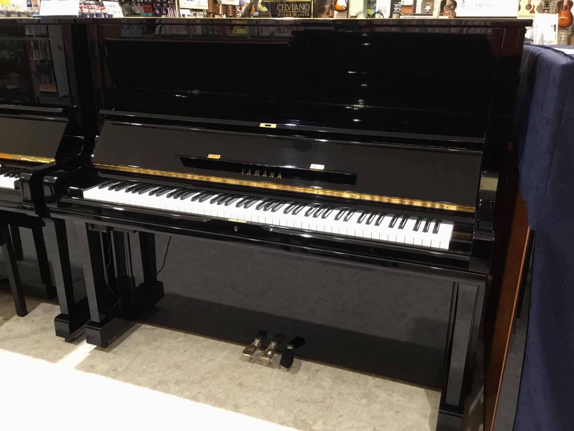 YAMAHA U3A