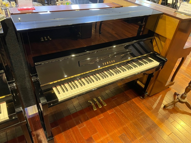 中古アップライトピアノMC90