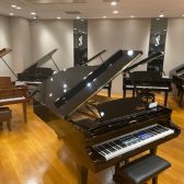 【グランドピアノ】国内外グランドピアノの展示、取り扱いがございます。ヤマハ ボストン カワイ 輸入中古など♪ピアノ選びのサポートはお任せくださいませ！