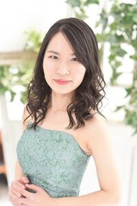 開講曜日:月曜日安岡 志歩(やすおか しほ)