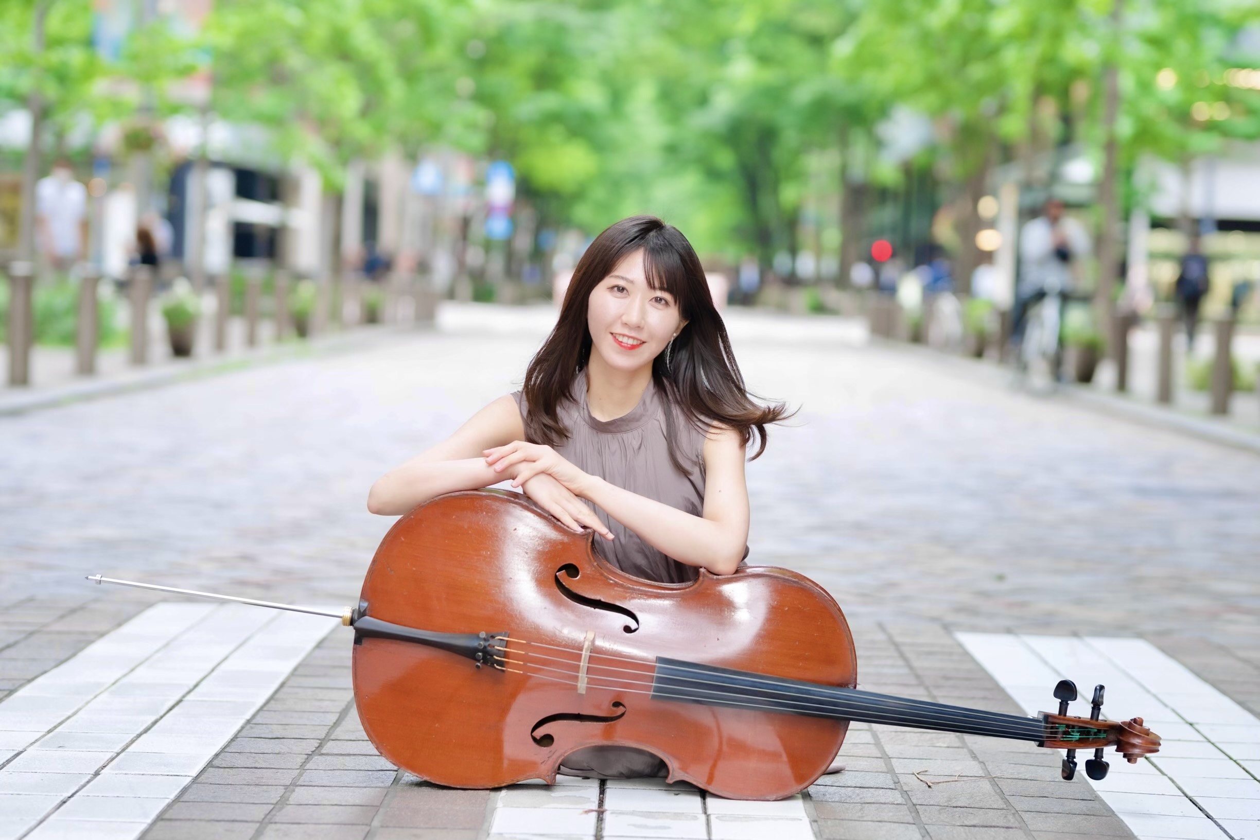 チェロ講師藤本茜