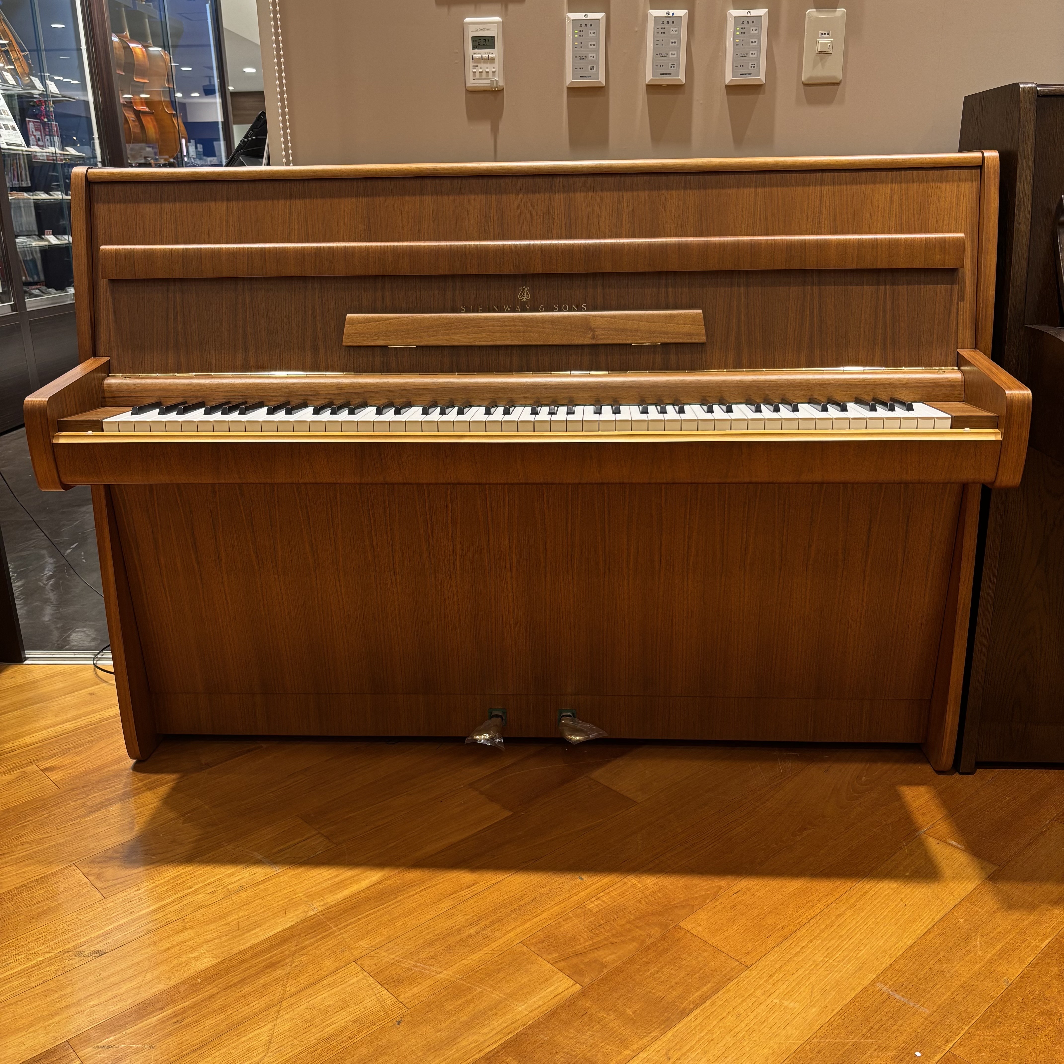 STEINWAY&SONS【中古】F型