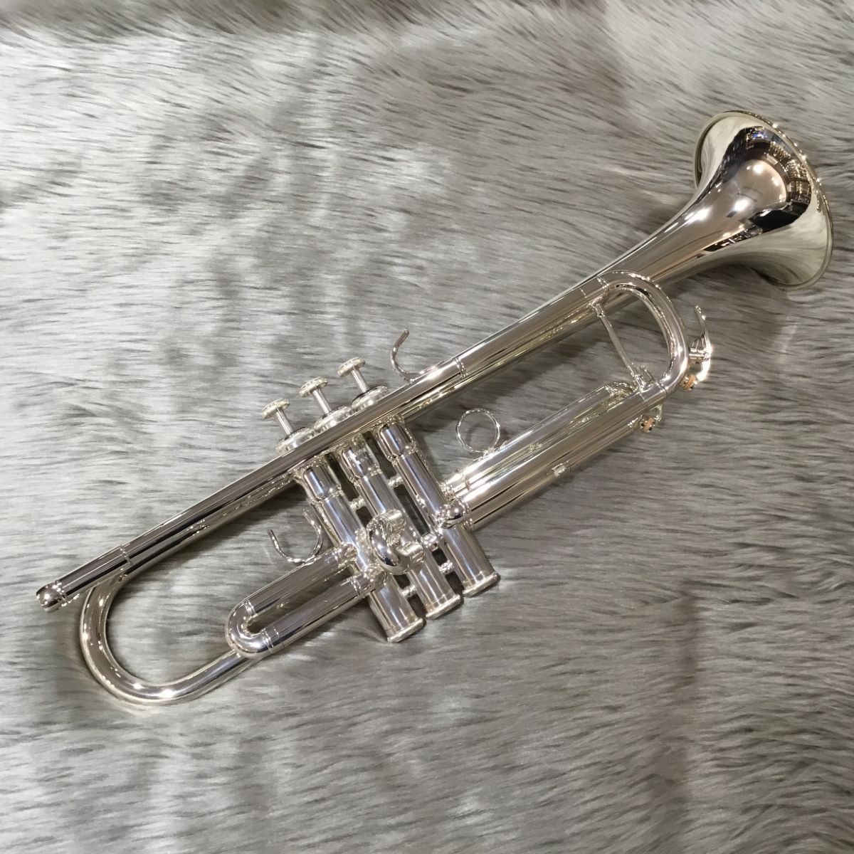 B♭トランペットYTR-4335GSⅡ