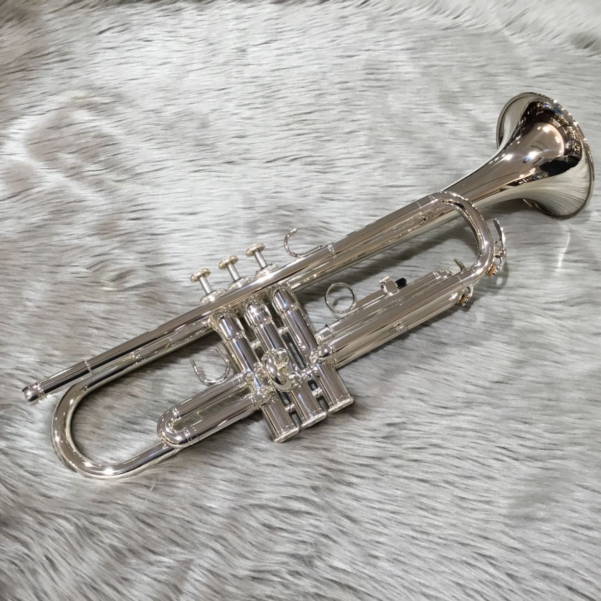 B♭トランペットYTR-2330S