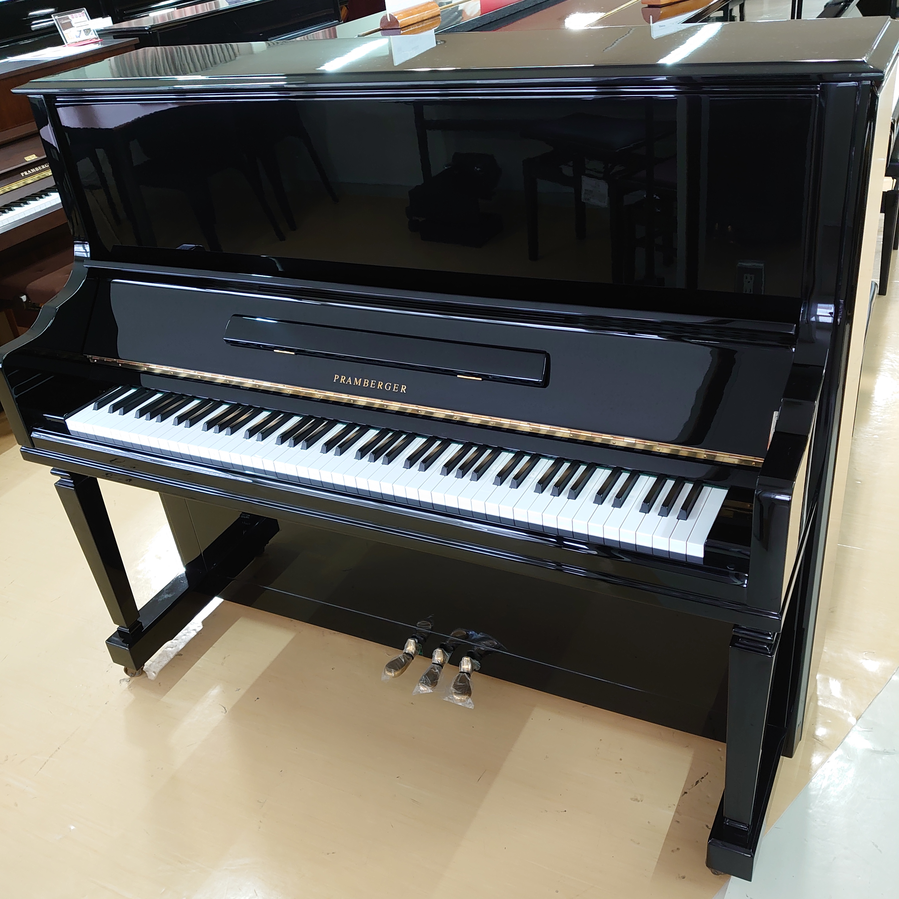 展示ピアノご紹介 プレンバーガー Jp52 09年製 ピアノセレクションセンター 店舗情報 島村楽器
