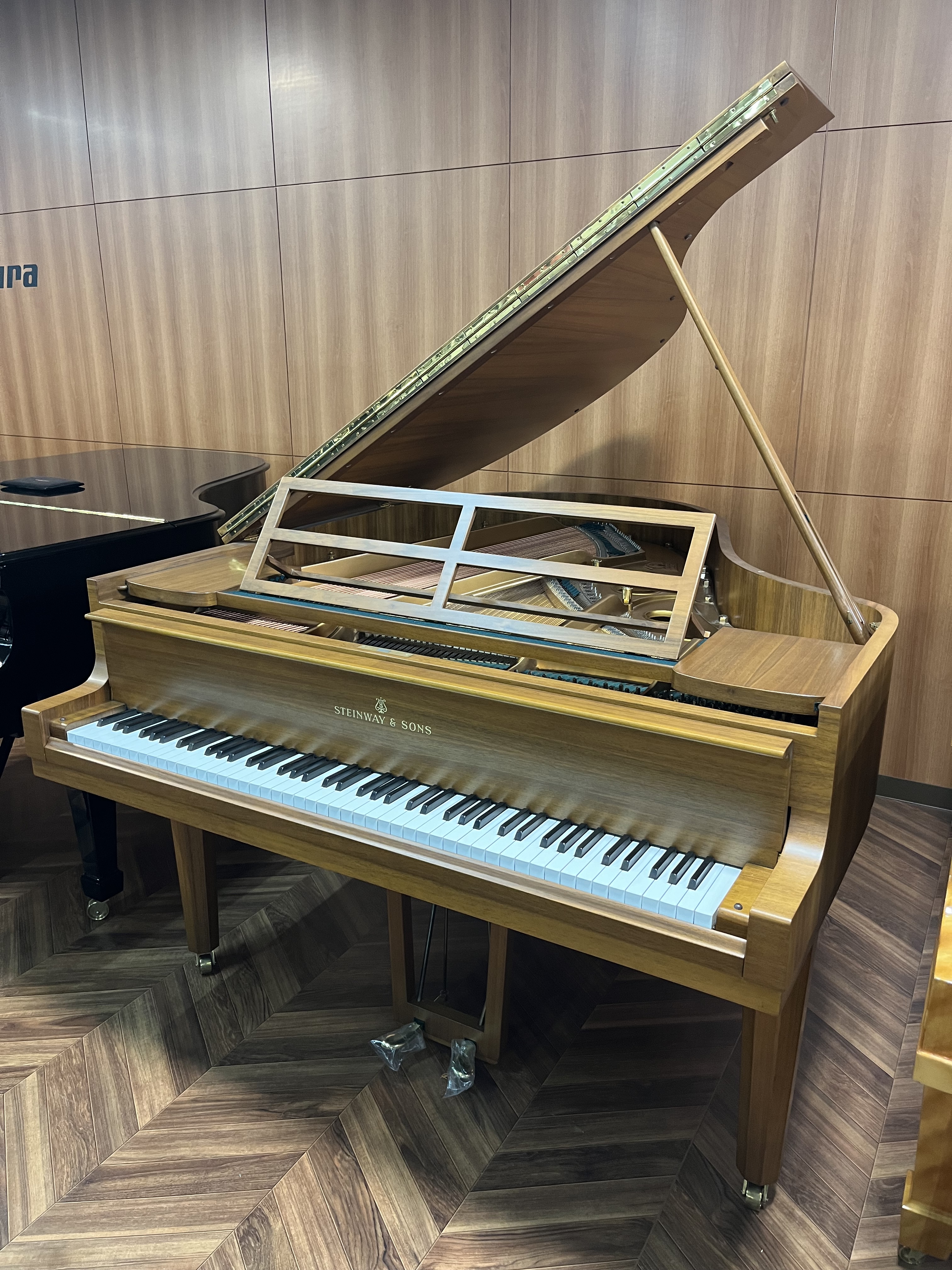 中古グランドピアノSTEINWAY&SON(スタインウェイ&サンズ) O180 Wn