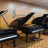 世界3大ピアノ展示中！スタインウェイ・ベヒシュタイン・ベーゼンドルファーはじめザウター・グロトリアン約20台ございます。