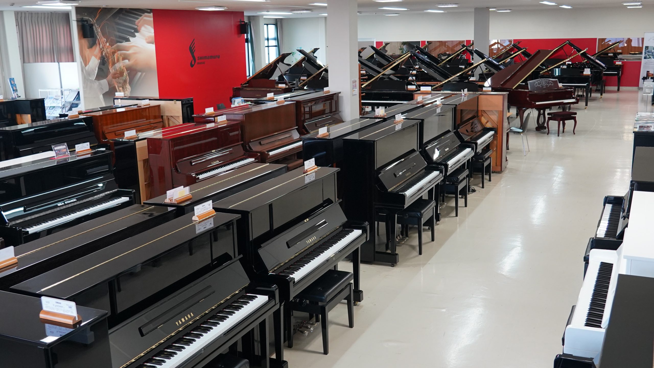 【2024/2/24更新。最新情報！】 埼玉県さいたま市南区にございます当ピアノセレクションセンターでは、定番の国産ヤマハ・カワイピアノからスタインウェイ等の輸入ピアノまで、中古・新品ピアノを常時120台展示！！ □スタッフ紹介 □キッズコーナー広々ございます。 ピアノの音が重なりあうとごゆっくりご […]