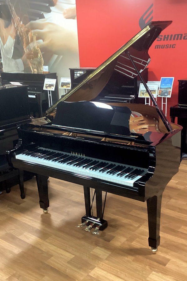 中古グランドピアノヤマハ　C1