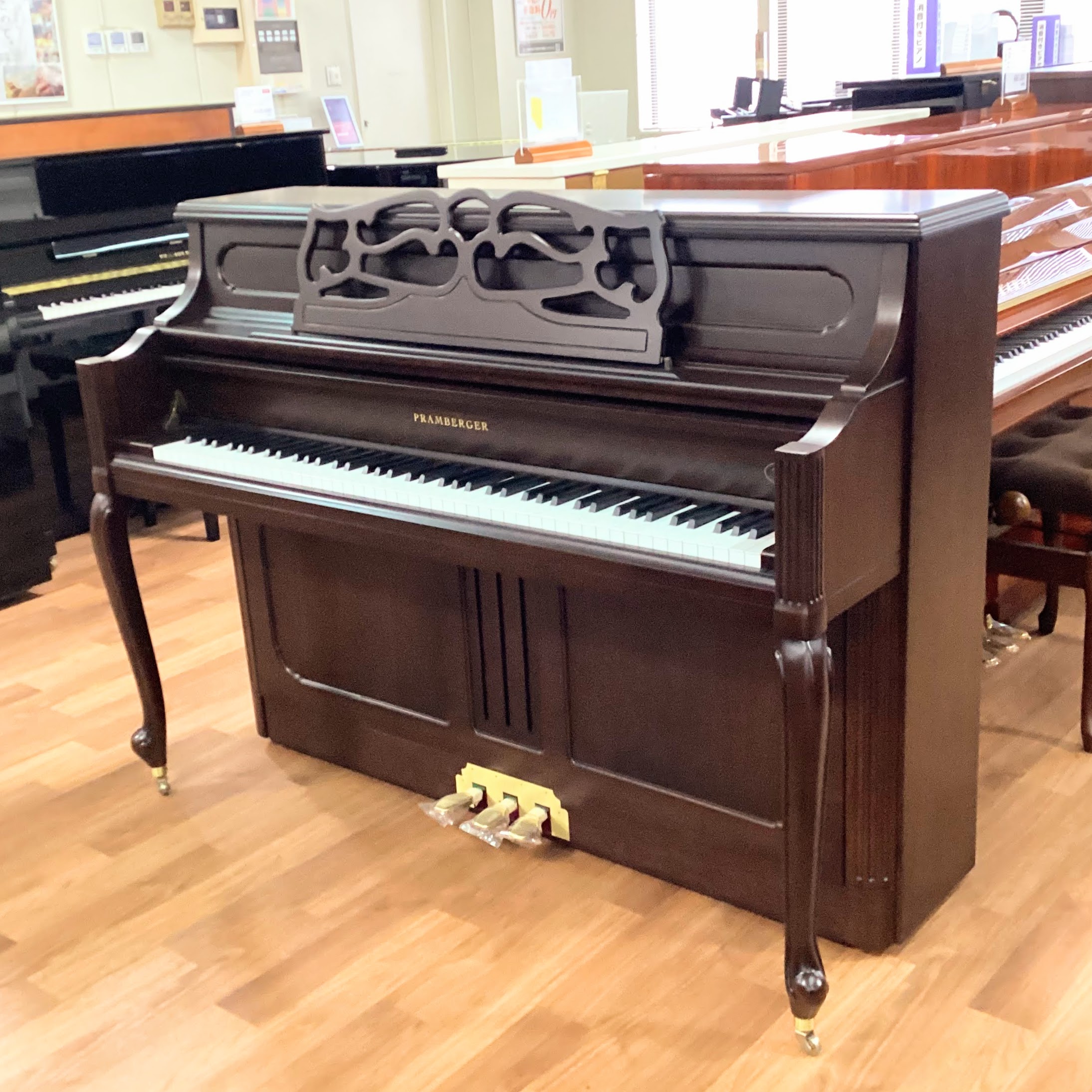 中古アップライトピアノプレンバーガー PV110F