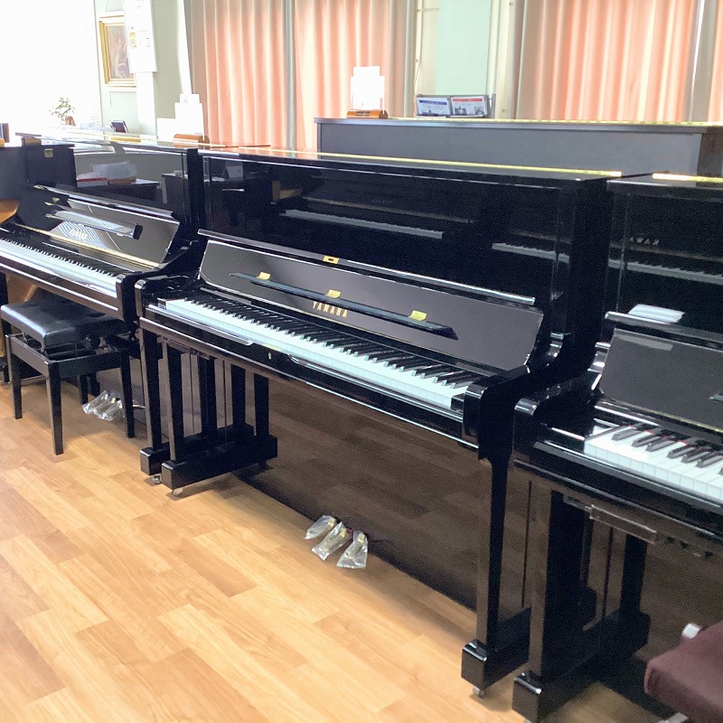 新品アップライトピアノヤマハ YUS1SH3