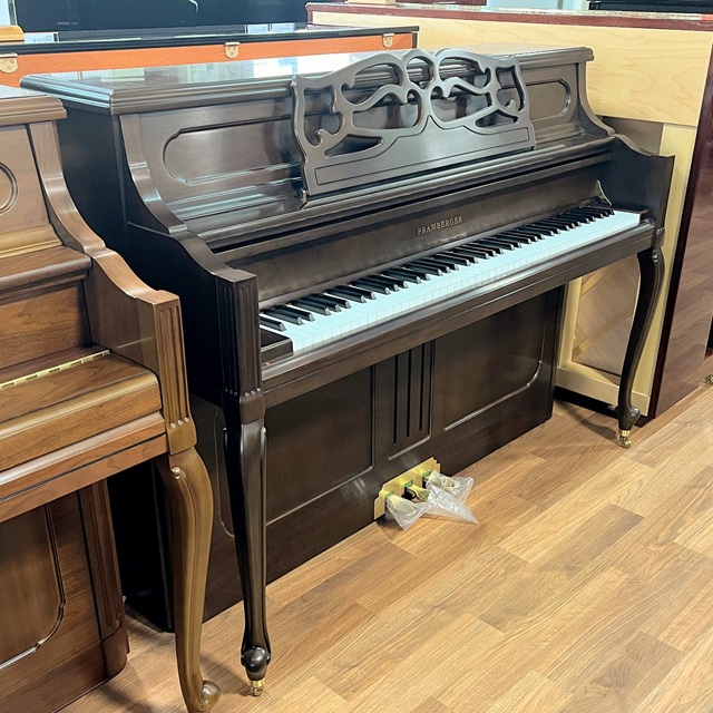 新品アップライトピアノプレンバーガー　PV110F　（展示品1台限り）