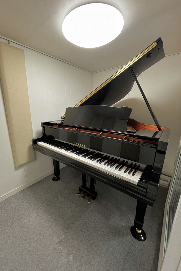 新品グランドピアノヤマハ　C1TD（展示品1台限り）