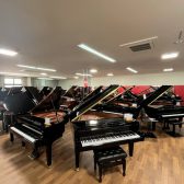 グランドピアノ新品展示品1台限りお買い得品