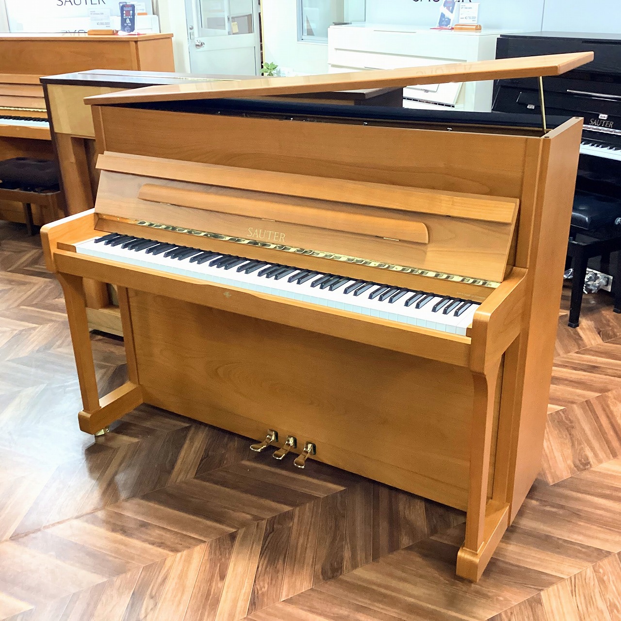新品アップライトピアノSAUTER　UP114Premiere CH（展示品1台限り）