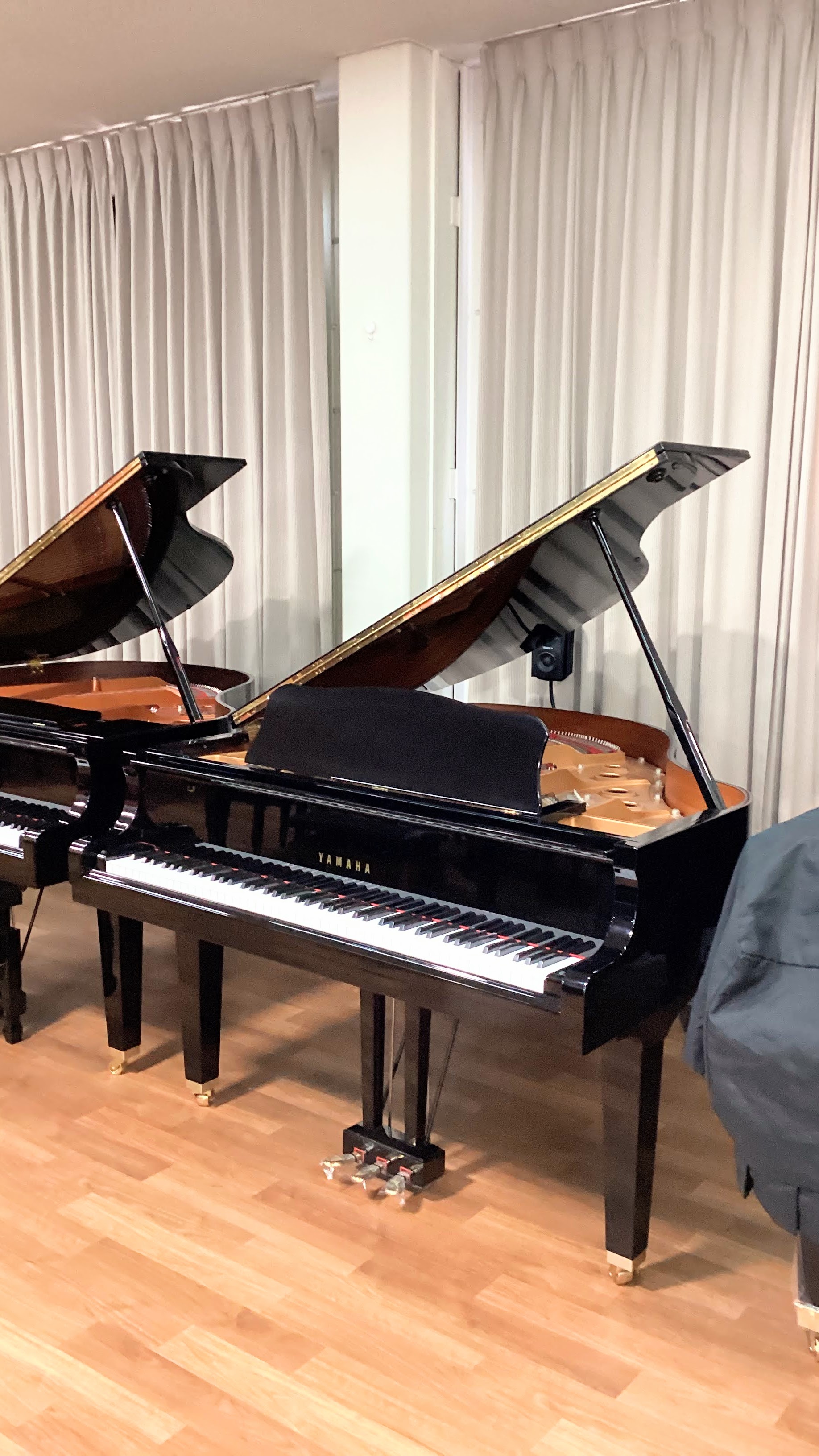 中古グランドピアノヤマハ A1R