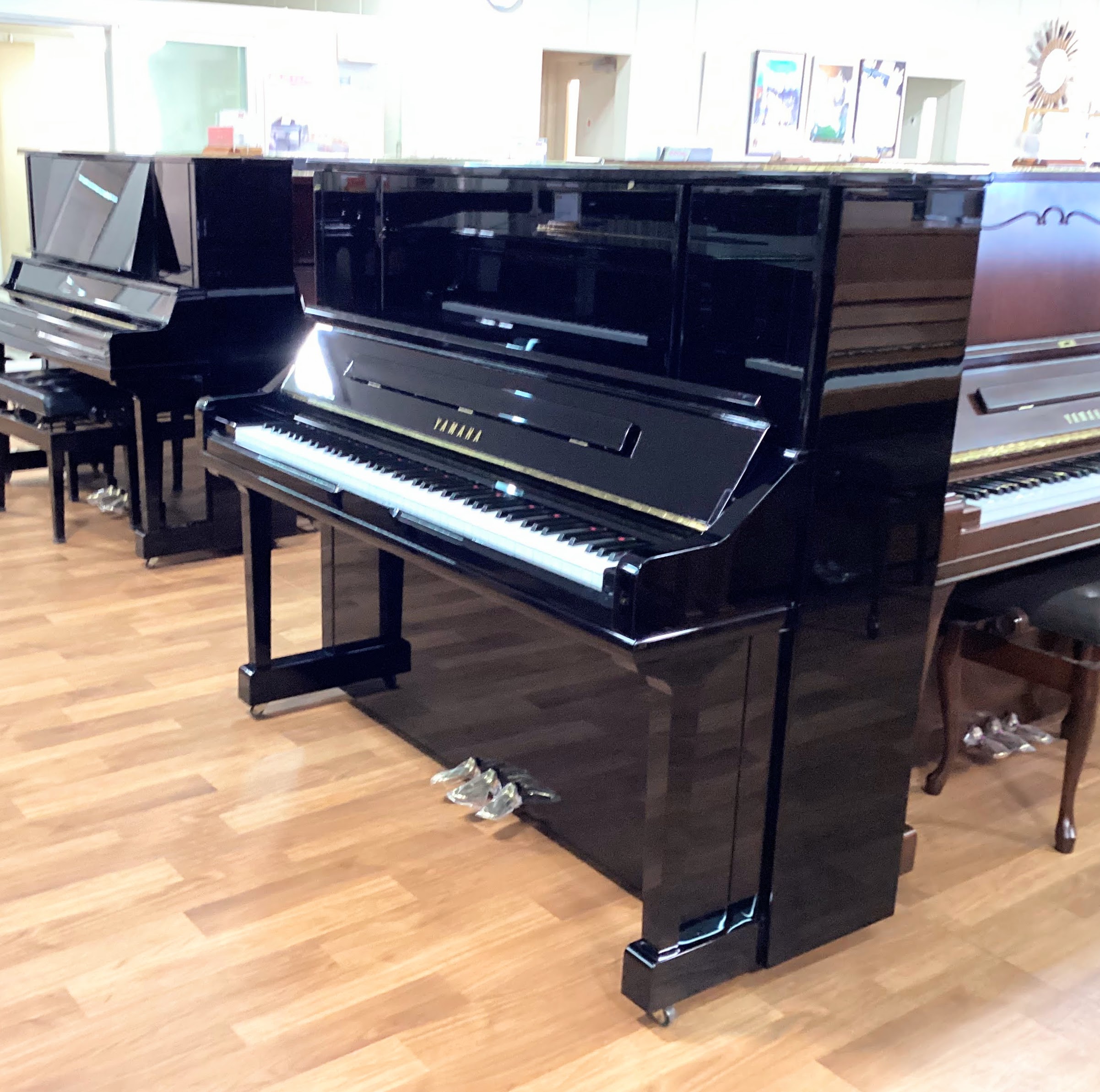 中古アップライトピアノヤマハ YU30