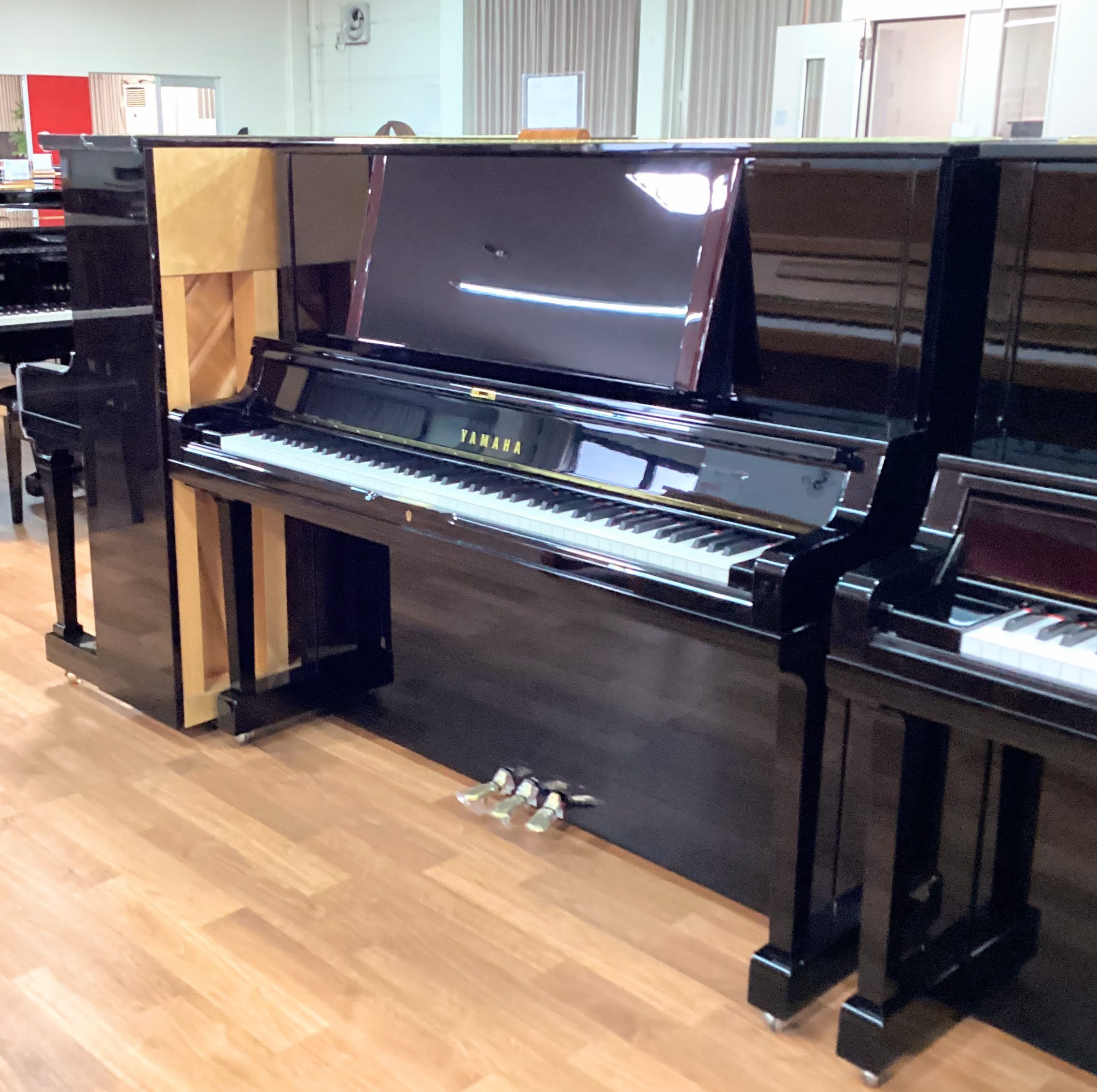 中古アップライトピアノヤマハ　YUS5