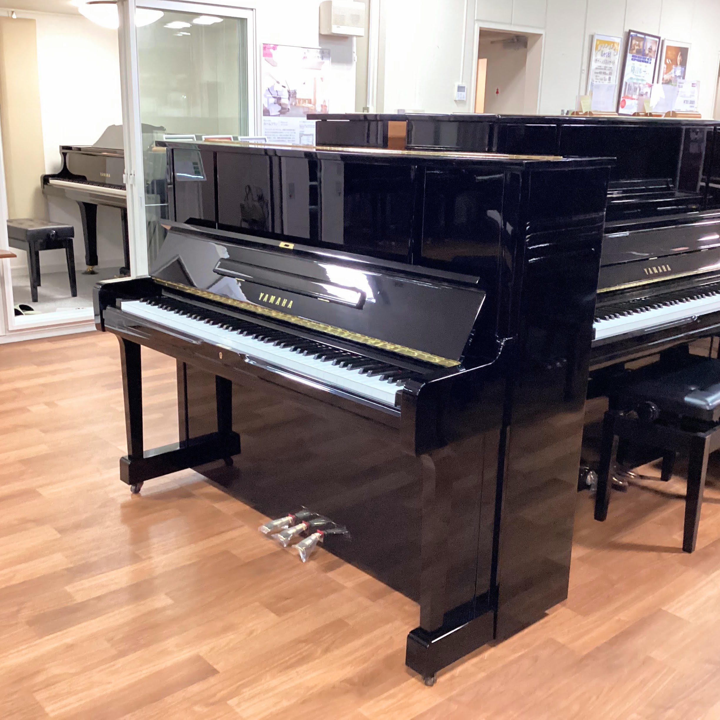 中古アップライトピアノヤマハ UX1