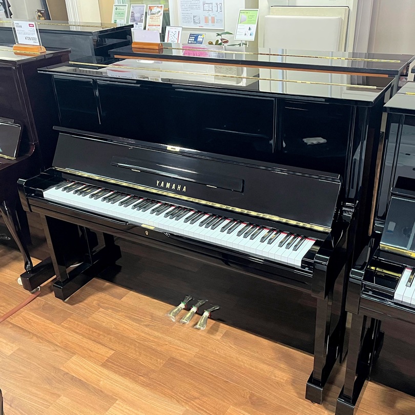 中古アップライトピアノヤマハ　UX1