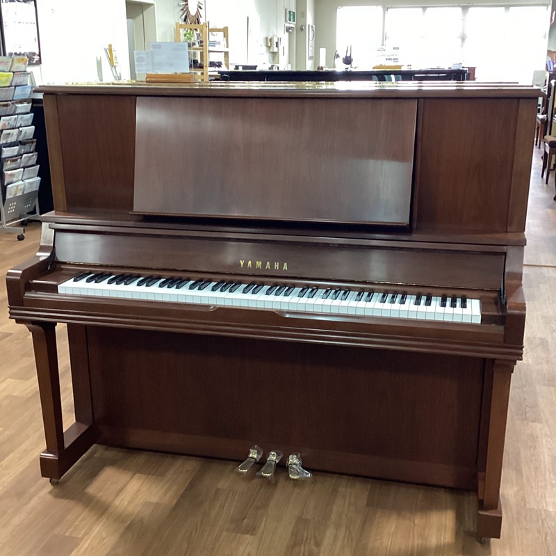 中古アップライトピアノヤマハ　YU5Wn