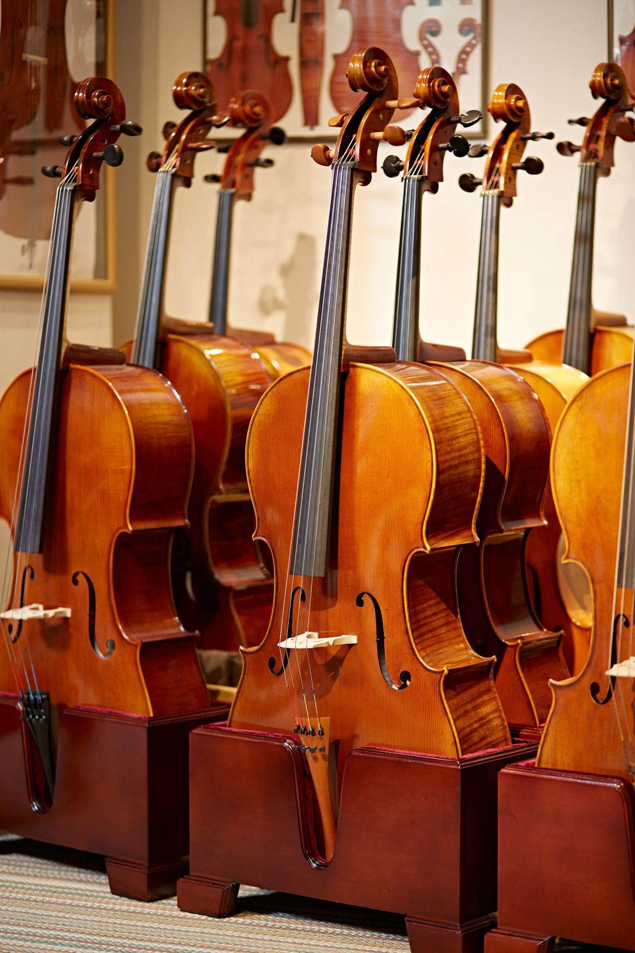 チェロ・チェロ弓・チェロケース 展示楽器一覧　 Violoncello & Bows, Cello Case Stock List