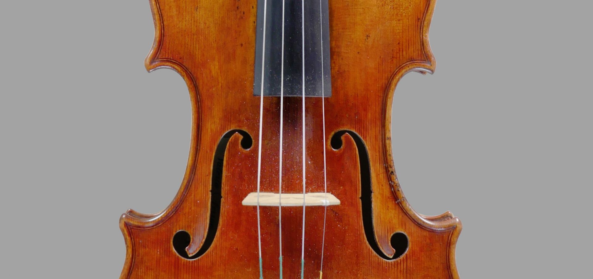 *Valerio Ferron Italy - Cremona 2016 Model; Antonio Stradivari "Amatizzato" 2015年のアジア初入荷で大変な話題となりました、イタリアはクレモナの風雲児Valerio Ferron（ヴァレリオ・フェロン）氏の最新入荷のご連絡 […]
